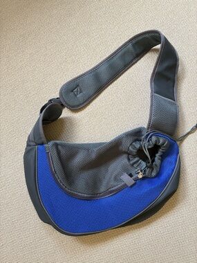 Crossbody Pet Carrier Sling Bag in Blue and Gray